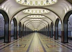 莫斯科地铁2号线，连接军事基地与逃生路线的领袖避难所