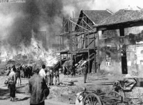 抗日文夕大火谁放的，3万长沙居民死于烈火焚城中（房屋损毁80%）