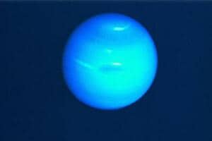 天王星是什么颜色？天王星为什么是蓝色（反射太阳光呈现蓝色）
