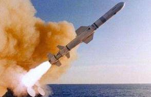 美国战斧式巡航导弹的特点，性价比高种类多（单价150万美元）