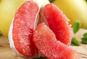 红心柚子的功效与作用，疏通血管/增加胃动力/降低血糖和胆固醇