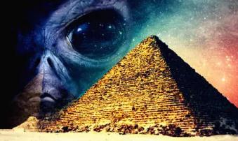 金字塔和外星人的联系，传言美宇航员在月球表面发现金字塔建筑物