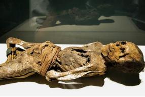 美国仙人洞木乃伊之谜，是美洲最古老的木乃伊（距今9400年）