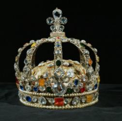法国王冠钻石失窃之谜，稀世珍宝离奇失踪/疑被盗取